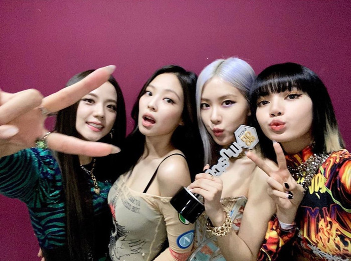 25 sao Kpop nổi tiếng nhất trên Weibo: Thành viên EXO đứng đầu, BTS và Blackpink lần lượt theo Ảnh 20