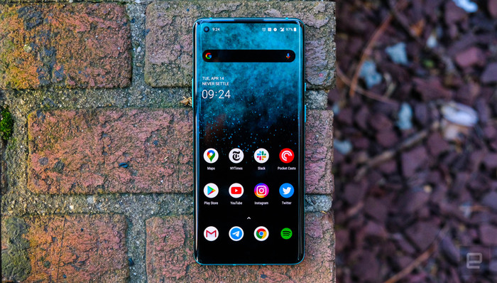 OnePlus 8 Pro có giá 899 USD ở Mỹ song hiện tại chưa rõ giá bán ở VN. Ảnh: Engadget