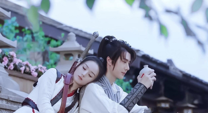 Vì bộ phim quá hot nên nhiều đối thủ ganh tị