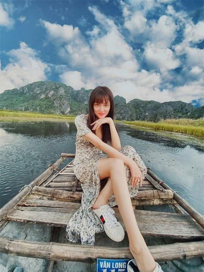 Trước đây, nhiều lần Hương Giang cũng bị dân tình phán xét vì chỉnh sửa ảnh quá mức. 