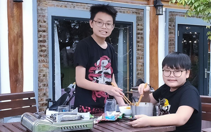 Con trai Xuân Bắc đòi rút ống heo ủng hộ Đà Nẵng: 'Hơi nghèo nhưng Bi sẽ lấy vợ Đà Nẵng vì vợ Bi sẽ biết Bi góp tiền cho Đà Nẵng' Ảnh 2