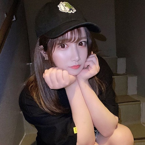 Miu Miu gây xôn xao với tiêu chuẩn chọn tình nhân kì lạ