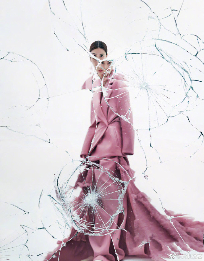 Angelababy thử thách kiểu chụp mới, cho người xem thấy đâu là đẹp không góc chết Ảnh 12