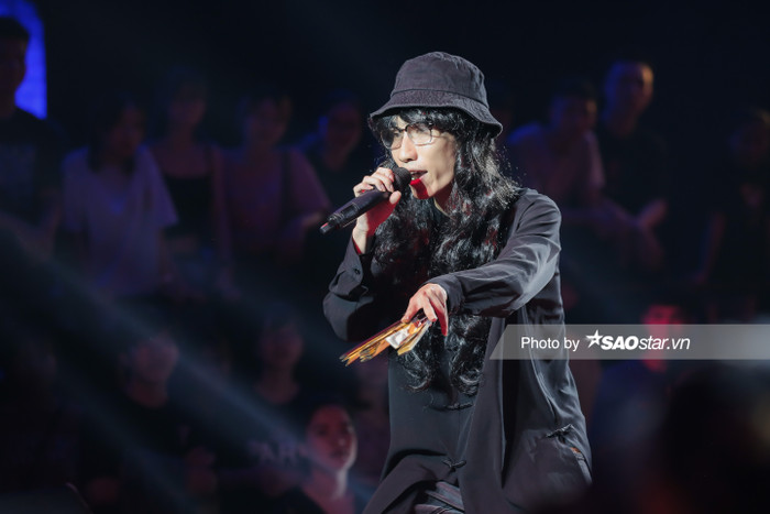 Chị Cả LOCOBOIZ lừng danh với các màn đấu freestyle triệu view nhưng bị BigDaddy từ chối trong King of Rap Ảnh 4
