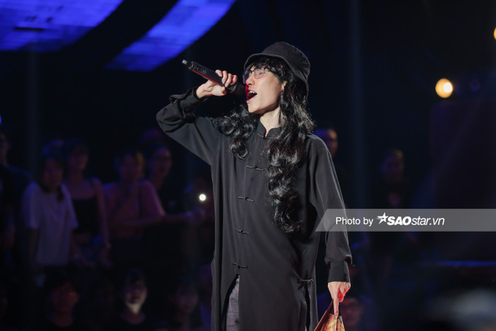 Chị Cả LOCOBOIZ lừng danh với các màn đấu freestyle triệu view nhưng bị BigDaddy từ chối trong King of Rap Ảnh 8