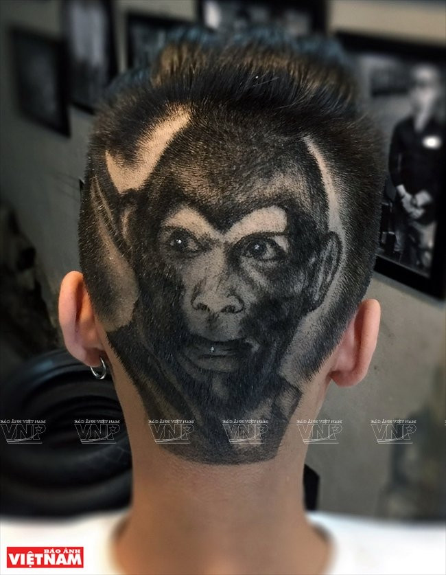Sở hữu tài điêu khắc trên tóc, chàng trai Việt Nam vang danh trên báo nước ngoài Ảnh 7