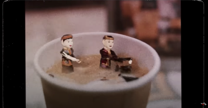 Hình ảnh mang nét văn hoá của Hà Nội được đưa vào MV.