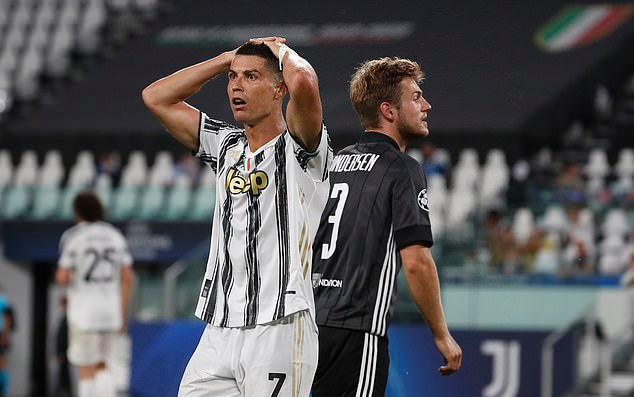 Ronaldo lập cú đúp, Juventus vẫn cay đắng chia tay Champions League Ảnh 2