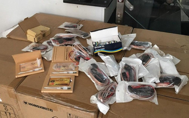 Tang vật thu giữ được tại nhà đối tượng H