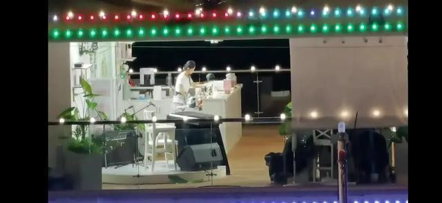 Fan tức giận khi phân cảnh của Triệu Lệ Dĩnh bị cắt xén trong Nhà hàng Trung Hoa 4, đẩy cô nàng vào thế nhân vật phản diện Ảnh 14