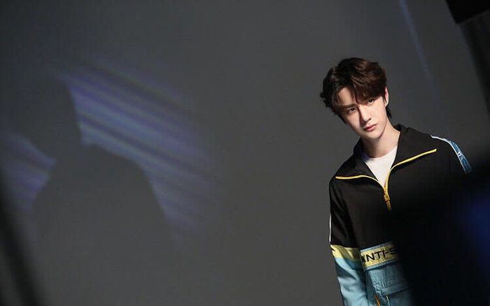 Ra đây mà xem bộ dạng Vương Nhất Bác làm nũng với thí sinh nữ trong 'Bước nhảy đường phố 3' Ảnh 2