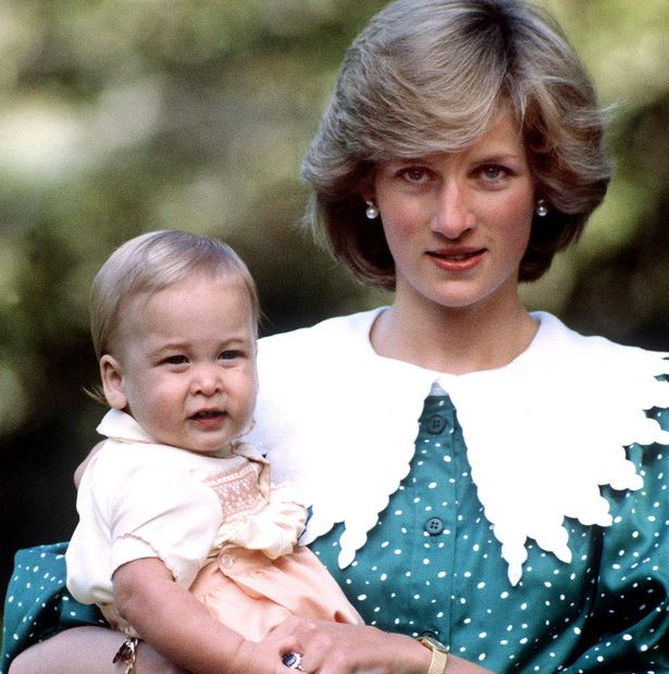 Công nương Diana và Hoàng tử William lúc nhỏ.