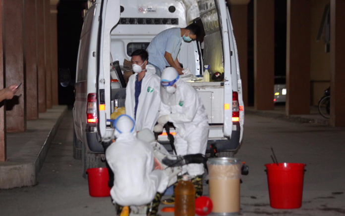 Lịch trình phức tạp của công nhân Trung tâm sản xuất Thiết bị đo Điện tử Điện lực nhiễm COVID-19 Ảnh 2