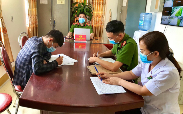 Nam sinh bị phạt 2 triệu đồng vì tự ý rời khỏi nhà khi đang cách ly Ảnh 2