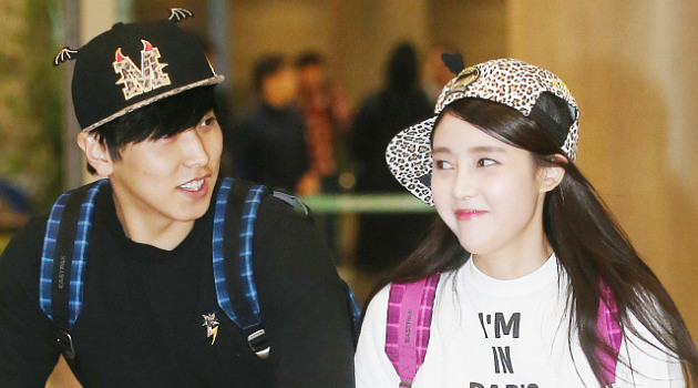 Netizens dậy sóng khi loạt tin đồn hẹn hò của sao K-Pop bất ngờ thành sự thật Ảnh 18