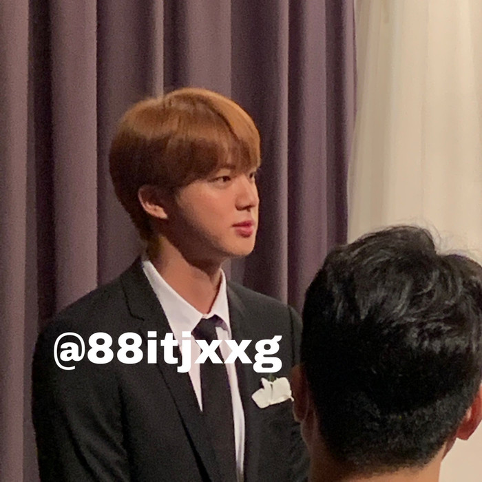 Jin đẹp như hoàng tử bé trong đám cưới anh trai: Anti 'cà khịa' Jungkook, tố BTS chỉ là 'mối quan hệ kinh doanh' Ảnh 16