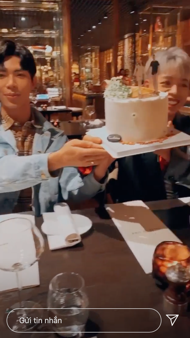 Mặc kệ ồn ào bị 'tố' gạ tình, Matt Liu vẫn vui vẻ đi ăn tối cùng Hương Giang, Đức Phúc và Erik Ảnh 7