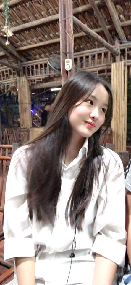 Con gái 'Hoa khôi bóng chuyền' Kim Huệ gây 'sốt' bởi nhan sắc xinh đẹp, sở hữu thành tích học tập ấn tượng Ảnh 4