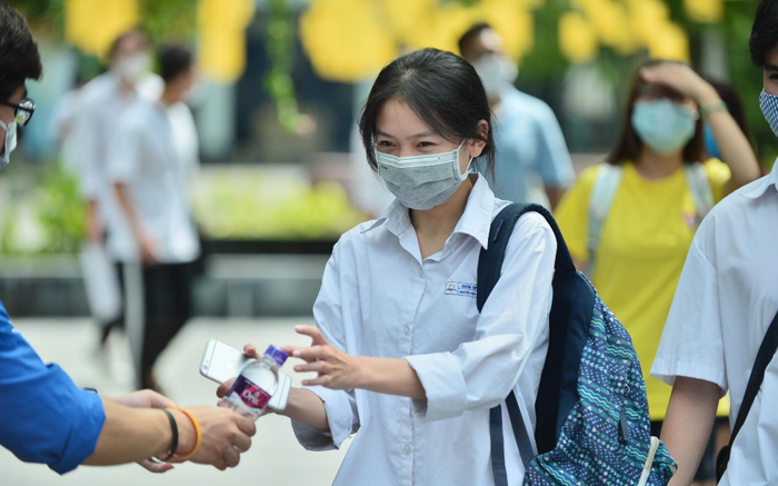 Đã có 13 thí sinh bị đình chỉ trong ngày đầu thi tốt nghiệp THPT 2020 Ảnh 2