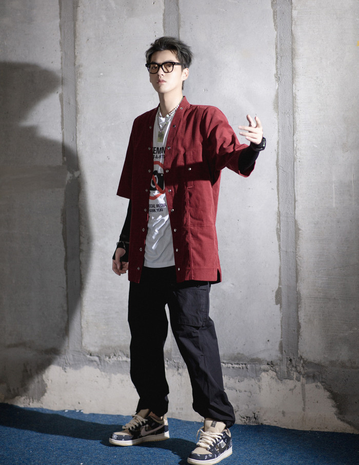 Cùng Ngô Diệc Phàm quay 'Người chơi trào lưu', Trịnh Sảng bị 'lên án' vì dáng ngồi? Ảnh 8