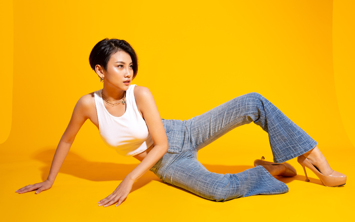 Muôn vàn kiểu phối với đồ jeans, từ dạo phố đến lên văn phòng đều cực đẹp Ảnh 2