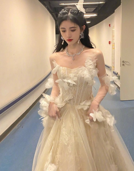 Cúc Tịnh Y lại bị chỉ trích vì xây dựng hình tượng giả dối Ảnh 4