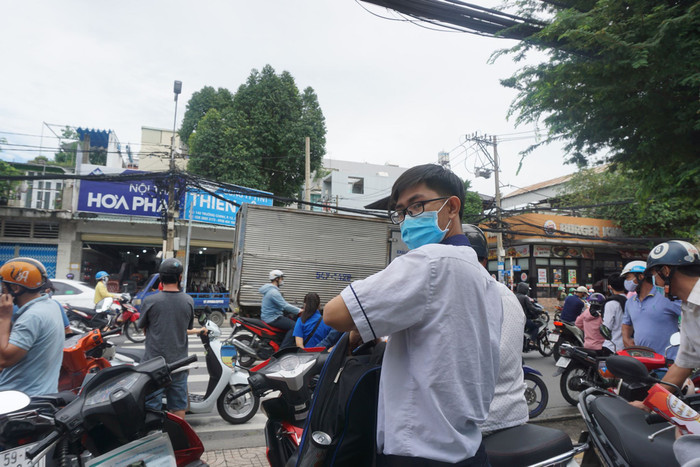 Nam sinh Nguyễn Văn Vĩnh chia sẻ: 'Đề Sử với mình rất khó, mình chỉ làm được tầm 20 câu. Trong khi đề Địa thì 'dễ chịu', mình làm được hơn 30/40 câu'.