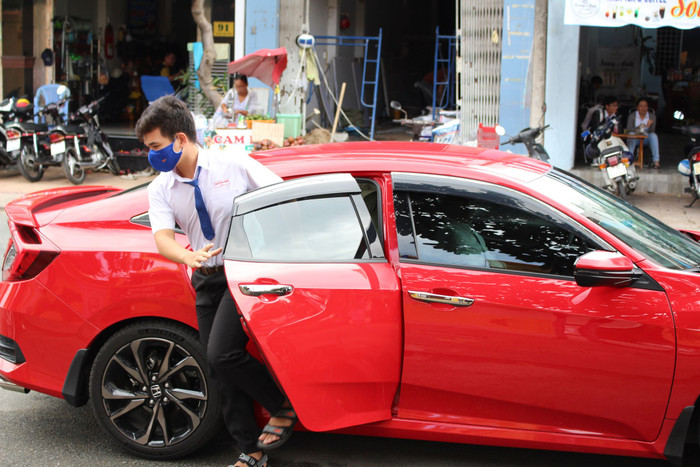 Thí sinh tại điểm thi THPT Châu Văn Liêm (TP. Cần Thơ) trong chiều ngày 10/8, thi môn Ngoại ngữ