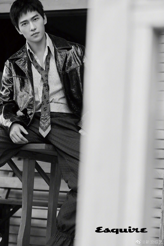 Không chỉ 'thôi miên thị giác' qua vẻ ngoài điển trai, Dương Dương còn thu hút người xem bằng ánh mắt Ảnh 14