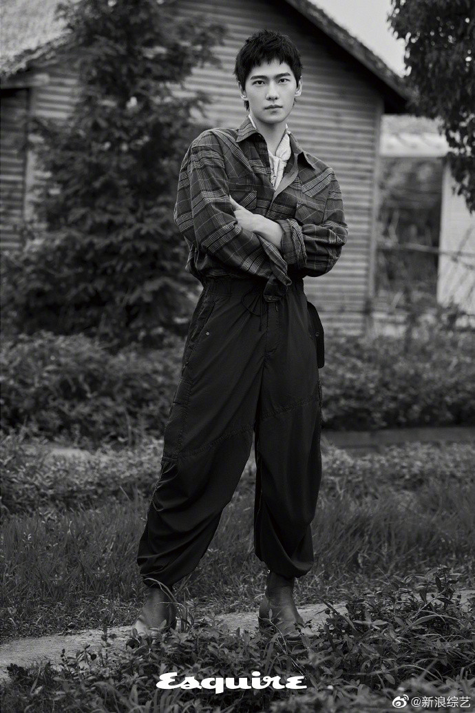 Không chỉ 'thôi miên thị giác' qua vẻ ngoài điển trai, Dương Dương còn thu hút người xem bằng ánh mắt Ảnh 8