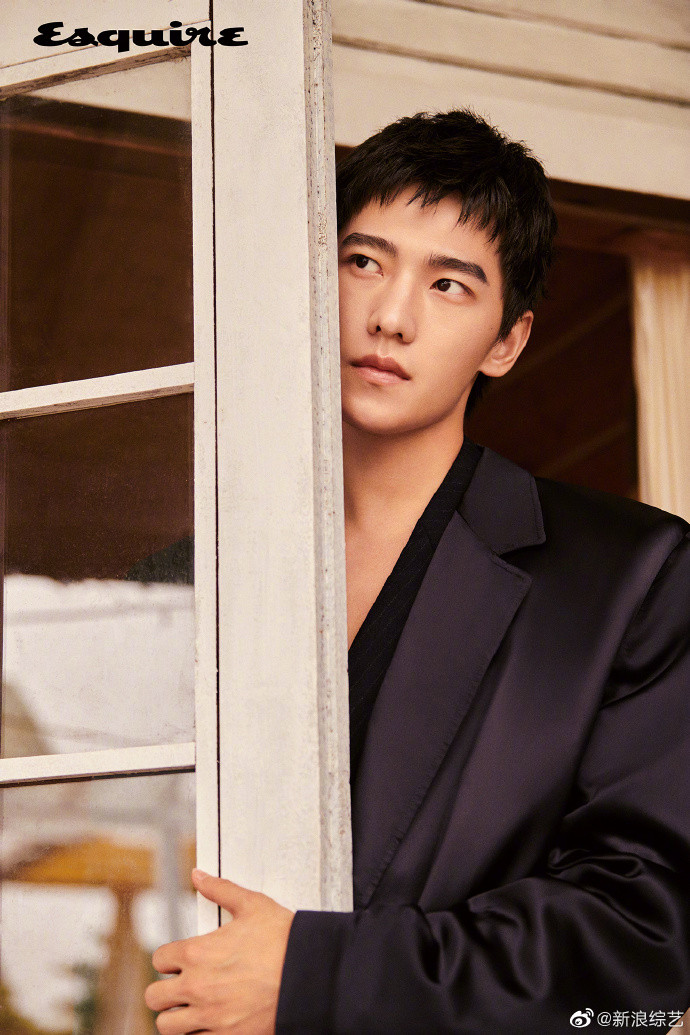 Không chỉ 'thôi miên thị giác' qua vẻ ngoài điển trai, Dương Dương còn thu hút người xem bằng ánh mắt Ảnh 15