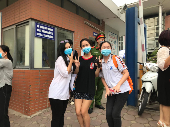 Như vậy, gần 80 nghìn thí sinh của Hà Nội đã hoàn thành môn thi cuối cùng, kết thúc kỳ thi tốt nghiệp THPT năm 2020 đợt 1. 