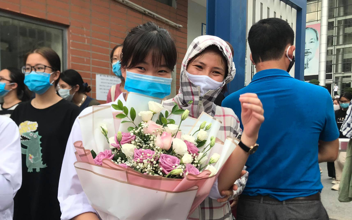 Gần 900.000 sĩ tử đã hoàn thành kỳ thi tốt nghiệp THPT 2020 đặc biệt nhất lịch sử Ảnh 2