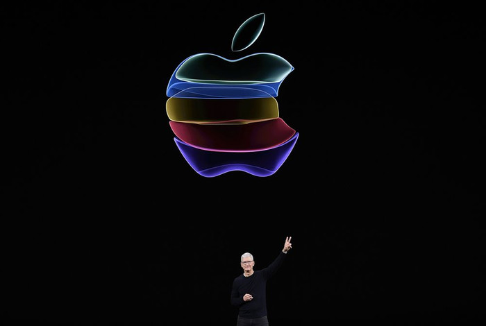 Tim Cook, CEO Apple, trong một sự kiện của Apple. Ảnh: Bloomberg