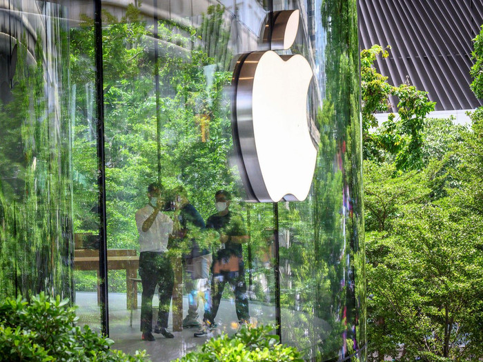 Bất chấp COVID-19, kinh doanh Apple vẫn có nhiều điểm nhấn tích cực. Ảnh: The Times