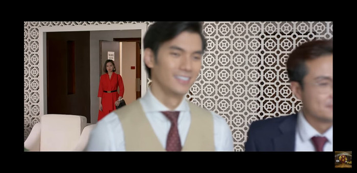 Cuộc trò chuyện của Sơn Minh vô tình bị Tuệ Lâm nghe được