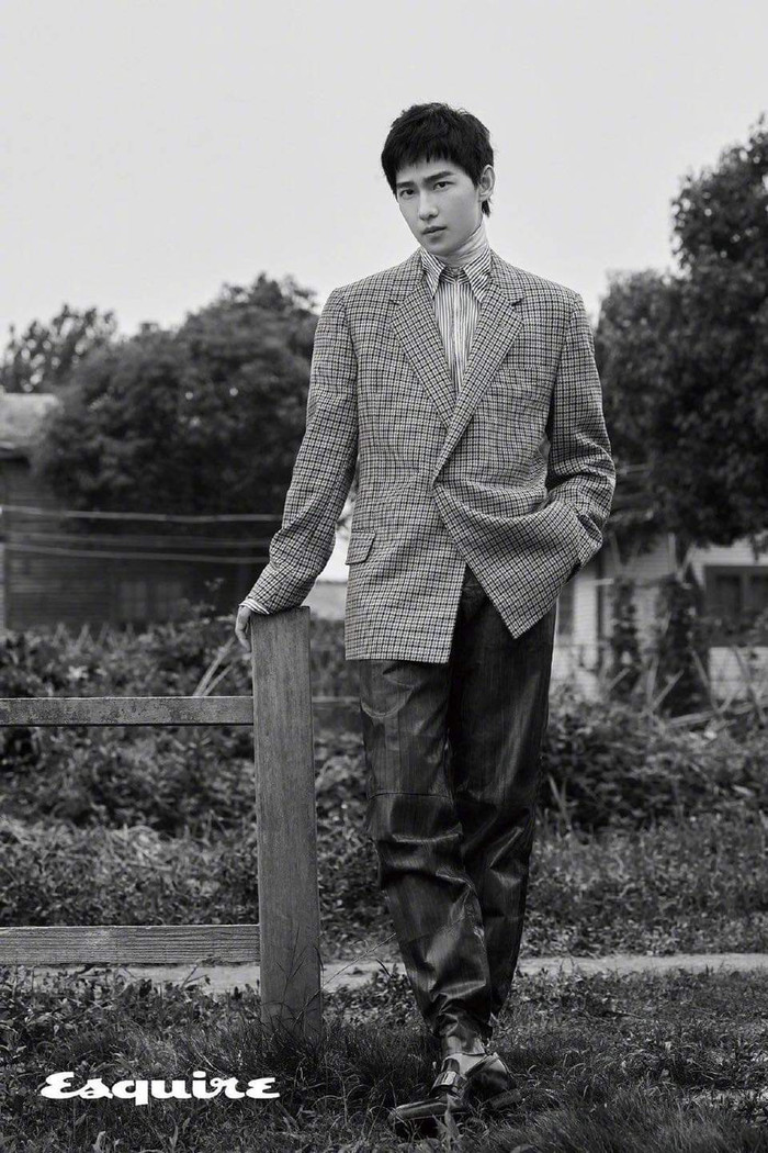 Dương Dương trên ESQUIRE: Đầy trưởng thành và nam tính Ảnh 6