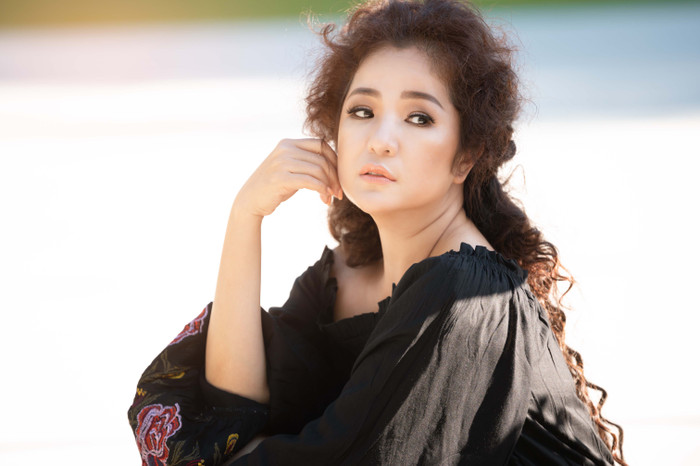 Danh hài Thúy Nga gây 'hoang mang' khi hóa thân Shakira nhưng lại cover nhạc trữ tình của Hoài Lâm Ảnh 6