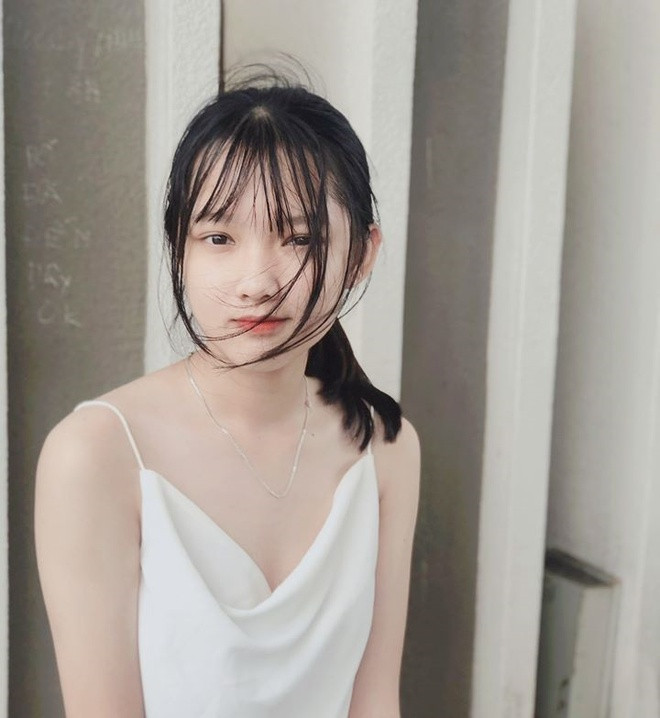 Hình ảnh đời thường xinh đẹp của Hồng Nhung.