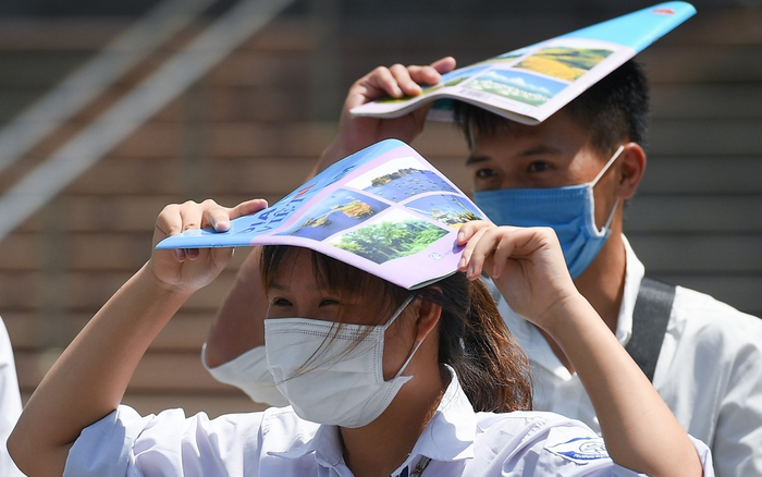 'Điểm chuẩn đại học sẽ tăng, không chỉ vì đề thi dễ' Ảnh 2