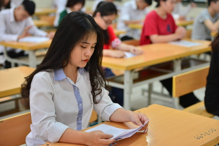 126 thí sinh thi lại tốt nghiệp THPT 2020 trong sáng nay (11/8). Ảnh minh họa