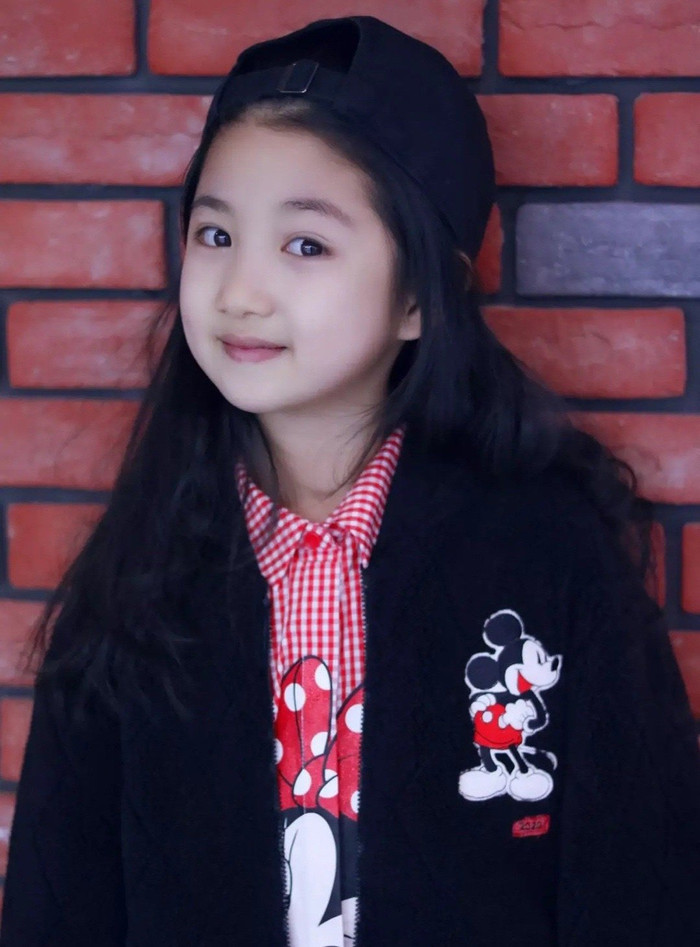 Dịch Dương Thiên Tỉ (TFBOYS) có thể thành bố trẻ con: Chăm sóc sao nhí bị bệnh - đóng vai hồi nhỏ của Đàm Tùng Vận! Ảnh 9