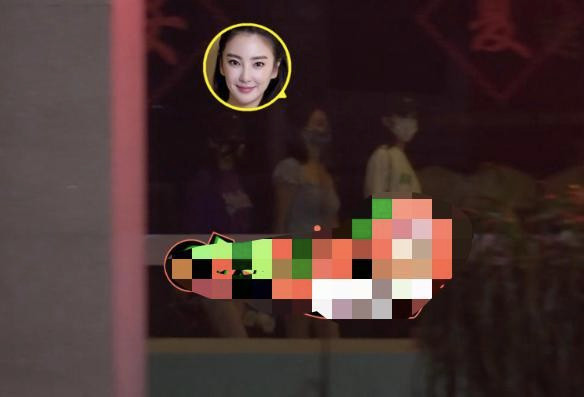 Mối tình chị em mới của Cbiz: Hứa Khải hẹn hò với đàn chị lớn hơn 8 tuổi Trương Vũ Kỳ? Ảnh 2