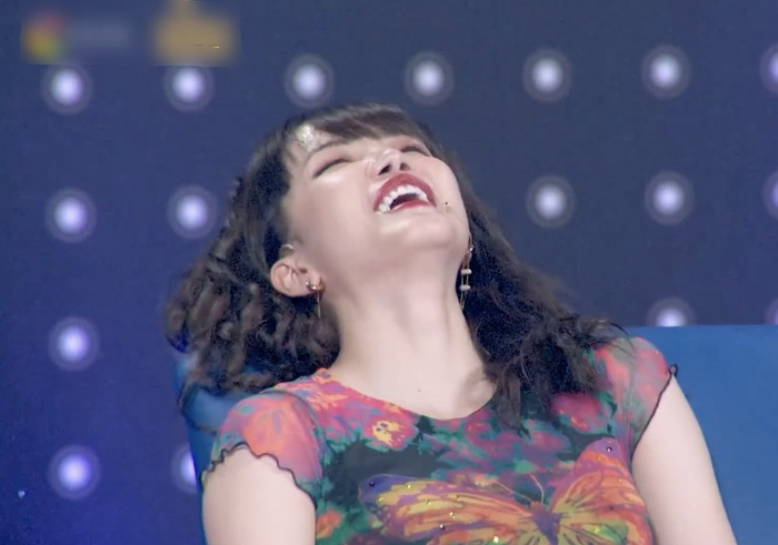 Không nhận ra người yêu tin đồn của Sơn Tùng M-TP: Gương mặt bỗng ú nu, già chát Ảnh 7