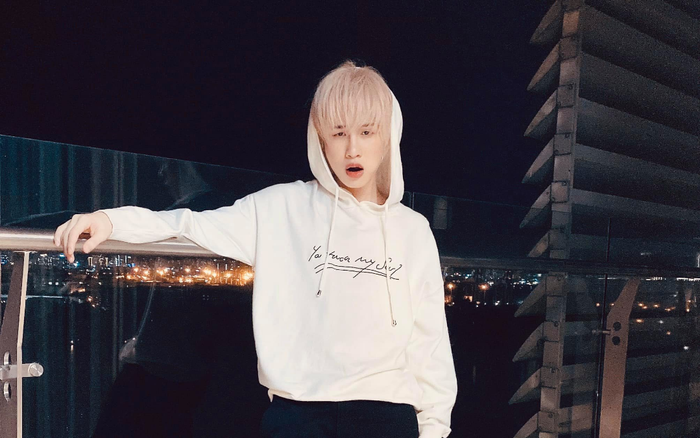 Jack bất ngờ tái xuất với màu tóc trắng như da Ngọc Trinh: Người tấm tắc khen, kẻ chê quá 'phèn' Ảnh 2