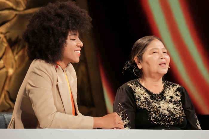 'Bông hồng lai' Huỳnh Tiên lần đầu chia sẻ về tuổi thơ khó khăn, bị kì thị, bước lên 'thị phi' viết tiếp ước mơ Ảnh 7