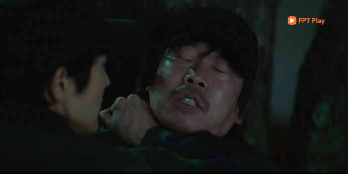Tập 8 Hoa của quỷ: Lee Joon Gi chạm mặt kẻ vu khống anh tội giết người, đồng thời phải đấu tay đôi với cô vợ Moon Chae Won để bảo vệ danh tính Ảnh 8