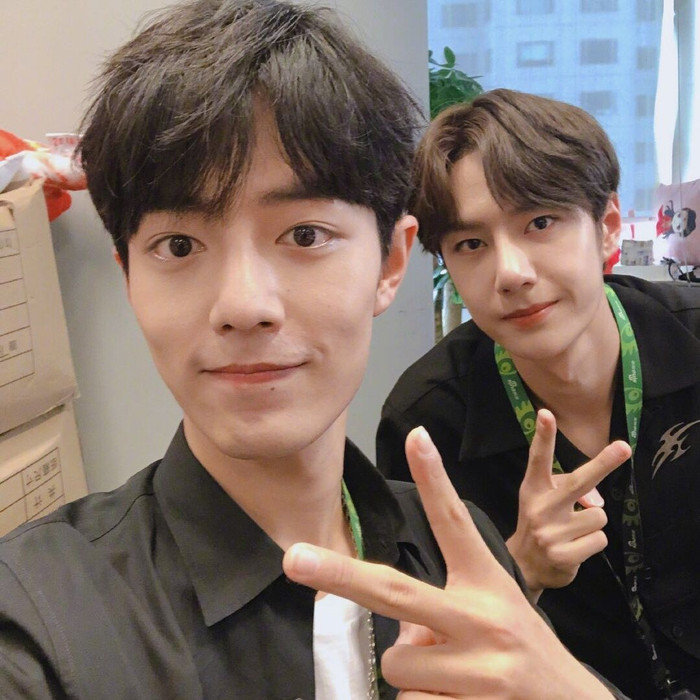 Vương Nhất Bác bị Triệu Lệ Dĩnh phàn nàn vì ít nói trong khi Tiêu Chiến lại 'quá mệt mỏi' vì bạn diễn nói quá nhiều Ảnh 21