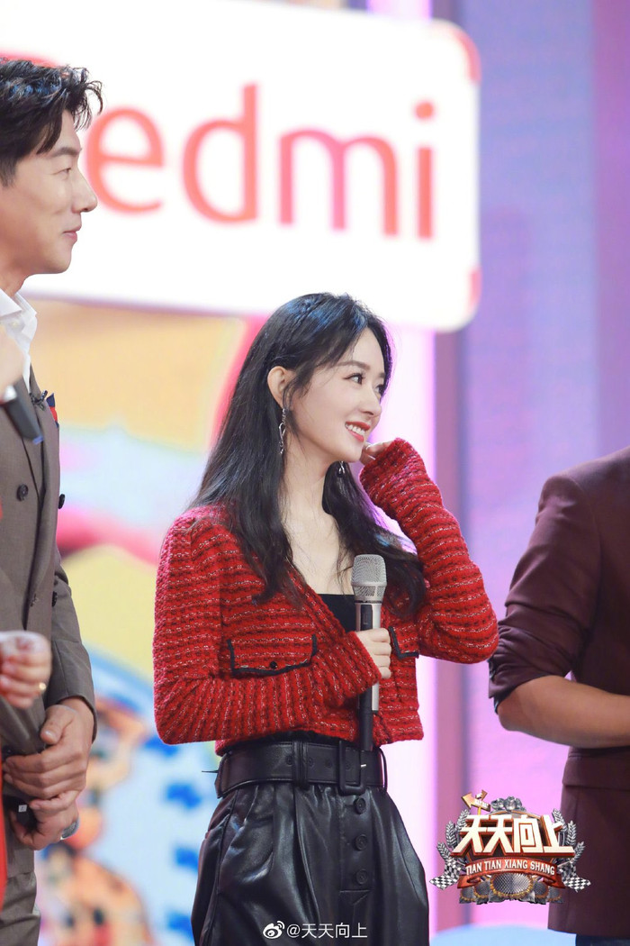 Vương Nhất Bác bị Triệu Lệ Dĩnh phàn nàn vì ít nói trong khi Tiêu Chiến lại 'quá mệt mỏi' vì bạn diễn nói quá nhiều Ảnh 6