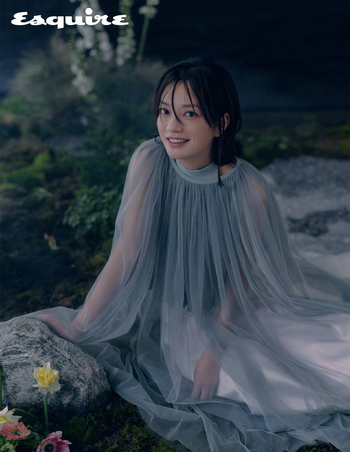 Nữ diễn viên luôn gắn liền với 'nụ cười thương hiệu' đặc trưng của mình trong suốt thời gian dài hoạt động trong showbiz xứ Trung